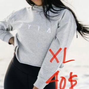 Zyia Cropped Hoodie